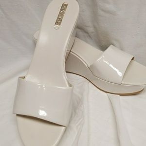 Nine West white wedge sandals